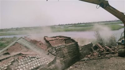 إزالة 42 حالة تعدِ على حرم النيل والري بالعياط ومنشأة القناطر (صور)