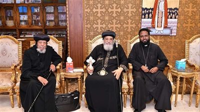 البابا تواضروس يستقبل الأنبا مكاريوس الإريتري 