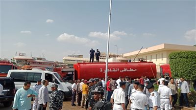 محافظ القاهرة: لجنة هندسية لفحص مبنى الخدمات الحكومية بـ 15 مايو بعد نشوب النار به
