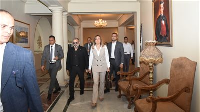 وزيرة الثقافة تتفقد تطوير أوبرا الإسكندرية، وتؤكد: أحد المراكز المتفردة (صور)