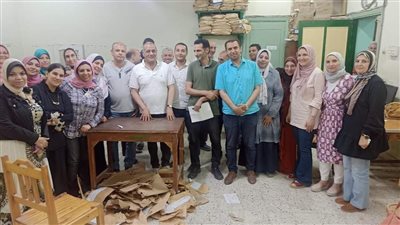 وكيل تعليم الدقهلية يتفقد أعمال التقدير لأوراق الإجابة بلجان الشهادة الإعدادية