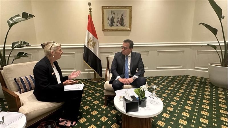 لقاء وزير الصحة،فيتو