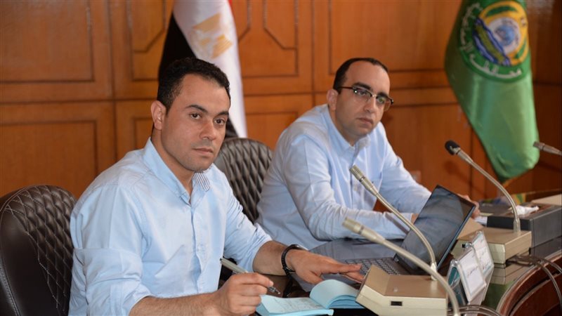 بدء فرش المجمعات