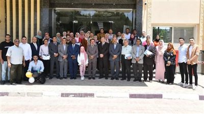 طلاب طب الوادي الجديد ينظمون حفلة ختام العام الدراسي بحضور رئيس الجامعة 