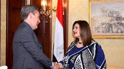 وزيرة الهجرة تبحث مع السفير الإيطالي تعزيز التعاون المشترك 