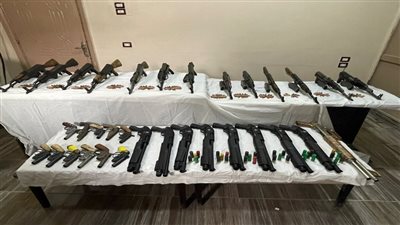 حبس 17 متهما بتهمة حيازة أسلحة ومخدرات في سوهاج