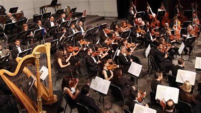 سيمفونيات عظيمة تتواصل بالأوبرا بقيادة إسبانية على المسرح الكبير