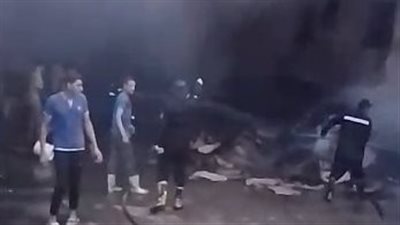 أول فيديو لحريق مخزن كرتون بمنطقة أبو النمرس