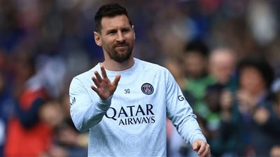 مدرب باريس سان جيرمان يعلن رسميا رحيل ميسي