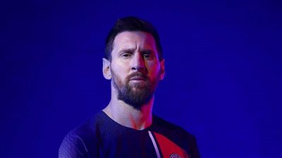 ميسي يتصدر الإعلان الرسمي عن قميص سان جيرمان