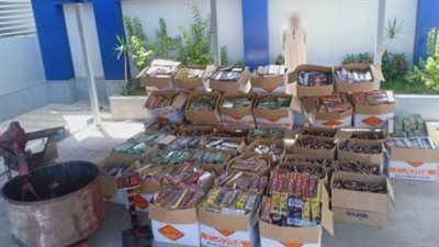 ضبط مليون قطعة ألعاب نارية داخل ورشة في الفيوم