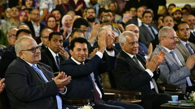 أشرف صبحي يشهد حفل