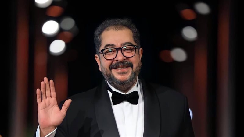 الفنان طارق عبد العزيز،