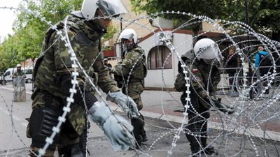 توتر في كوسوفو مع تهديدات جديدة من جانب الصرب