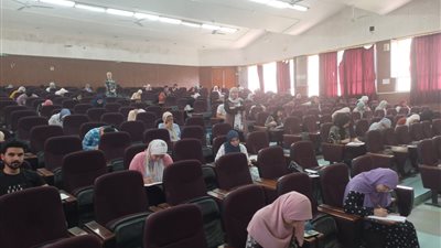 حسين يتفقد امتحانات كلية الطب البيطري جامعة الزقازيق 