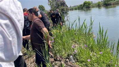 انتشال جثمان وسيارة من ترعة أجا في الدقهلية (صور)