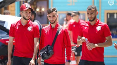 بعثة الوداد في طريقها إلى القاهرة استعدادًا لمواجهة الأهلي بنهائي دوري أبطال أفريقيا (صور)