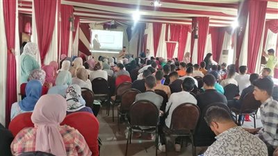استمرار القوافل التعليمية المجانية لمراجعة مناهج الثانوية العامة بالبحيرة (صور)
