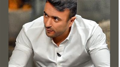 أحمد العوضي يتناول كبدة 