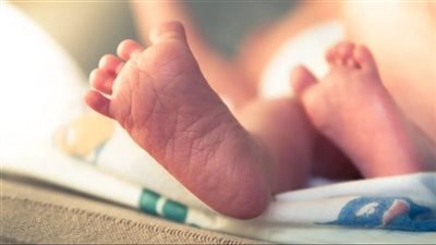 النيابة تأمر بضبط وإحضار المتهم بإلقاء جثة رضيع بمقلب قمامة في عين شمس 