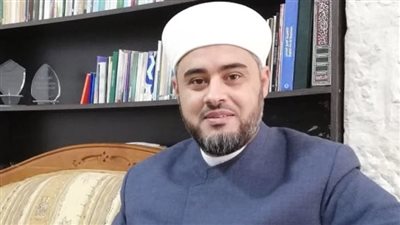 أحمد الخلايلة، تعرف على مأذون عقد قران الأمير الحسين وخطيبته رجوة