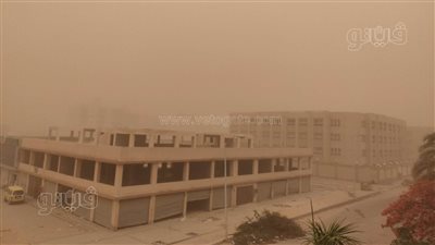 عاصفة ترابية شديدة تضرب مدينة 6 أكتوبر (صور)