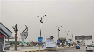 سقوط لوحات إعلانية أعلى محور يوليو