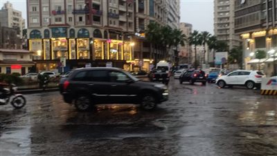 سقوط أمطار متوسطة على الإسكندرية (صور)