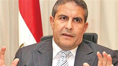 طاهر أبو زيد وإبراهيم حسن أبرز الحضور في افتتاح فرع الأهلي بالتجمع الخامس