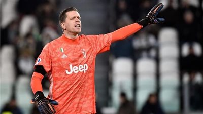 حارس معتزل يضع شرطين للانضمام إلى برشلونة الإسباني