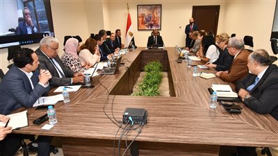 نائب وزير الإسكان يترأس الاجتماع الختامي لبعثة البنكين الدولي والآسيوي