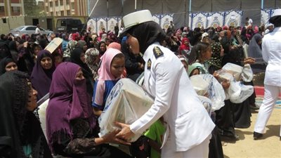 الداخلية توجه قافلة إنسانية وطبية بنطاق محافظتى قنا وسوهاج (صور) 