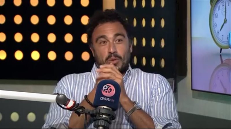 الفنان هشام عاشور،