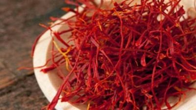 فوائد الزعفران، يعالج الاكتئاب ويحسن المزاج ويخفض الكوليسترول