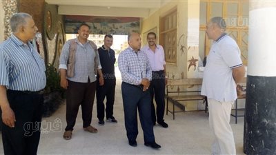 وكيل تعليم مطروح يتفقد امتحانات الدبلومات الفنية في يومها السادس (صور)