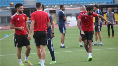 الأهلي يخوض مرانه الأخير على إستاد القاهرة استعداد لمباراة الوداد (صور) 