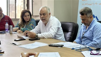 أشرف زكي يعقد اجتماعا لبدء تشغيل دار المسنين المخصصة لأعضاء نقابة المهن التمثيلية 