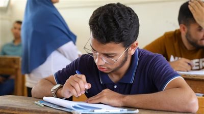  بدء امتحان مادة الحديث لطلاب القسم الأدبي للثانوية الأزهرية 