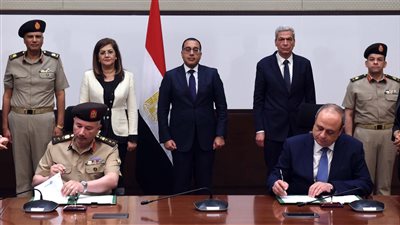 رئيس الوزراء يشهد التوقيع على عقد إنشاء 6 مخازن استراتيجية للأدوية والمستلزمات الطبية