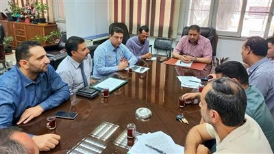 السكرتير المساعد بالبحيرة يعقد اجتماعًا لـ 16 مكتب بريد 