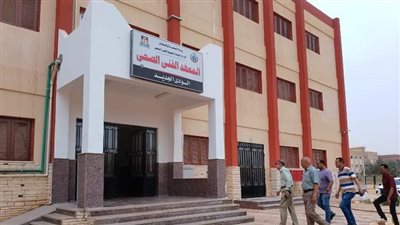 حملة نظافة وإزالة إشغالات بأحياء الداخلة في الوادي الجديد 