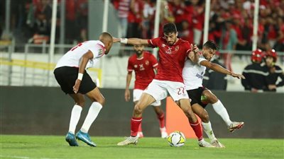 مدرس ثانوي يمنح طلابه 100 جنيه جائرة ليتوقعوا نتيجة مباراة الأهلي والوداد