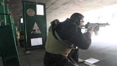  الداخلية تُقيم مسابقة رماية بالأسلحة النارية لضباط الشرطة بمشاركة فاعلة من العنصر النسائى (صور)