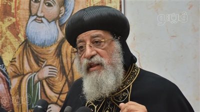 البابا تواضروس يلتقي 4 أساقفة ويتعرف على الخدمة في الإيبارشيات