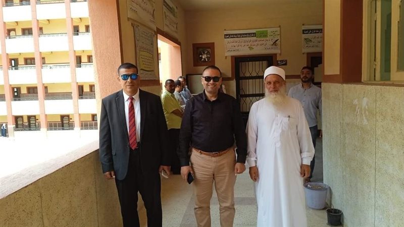 المشرف على الامتحانات،