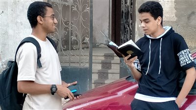 قلق وتوتر، توافد طلاب القسم العلمي للثانوية الأزهرية على لجان امتحان القرآن الكريم (صور) 