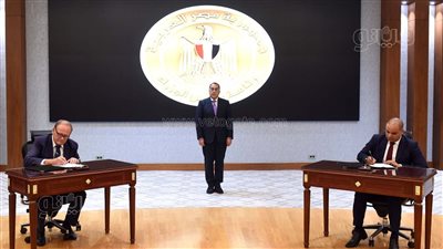 رئيس الوزراء يشهد توقيع مذكرة تفاهم بين وزارة التجارة والرابطة الأفريقية لمصنعي السيارات