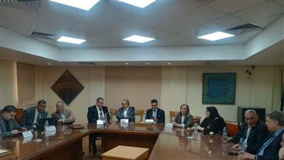 نقاش حول المنصات الرقمية وصناعة المحتوى الثقافى على مائدة الأعلى للثقافة (صور) 