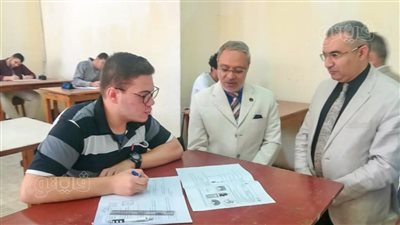 رئيس جامعة طنطا يتفقد انتظام سير العملية الامتحانية