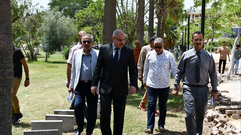رئيس جامعة قناة السويس